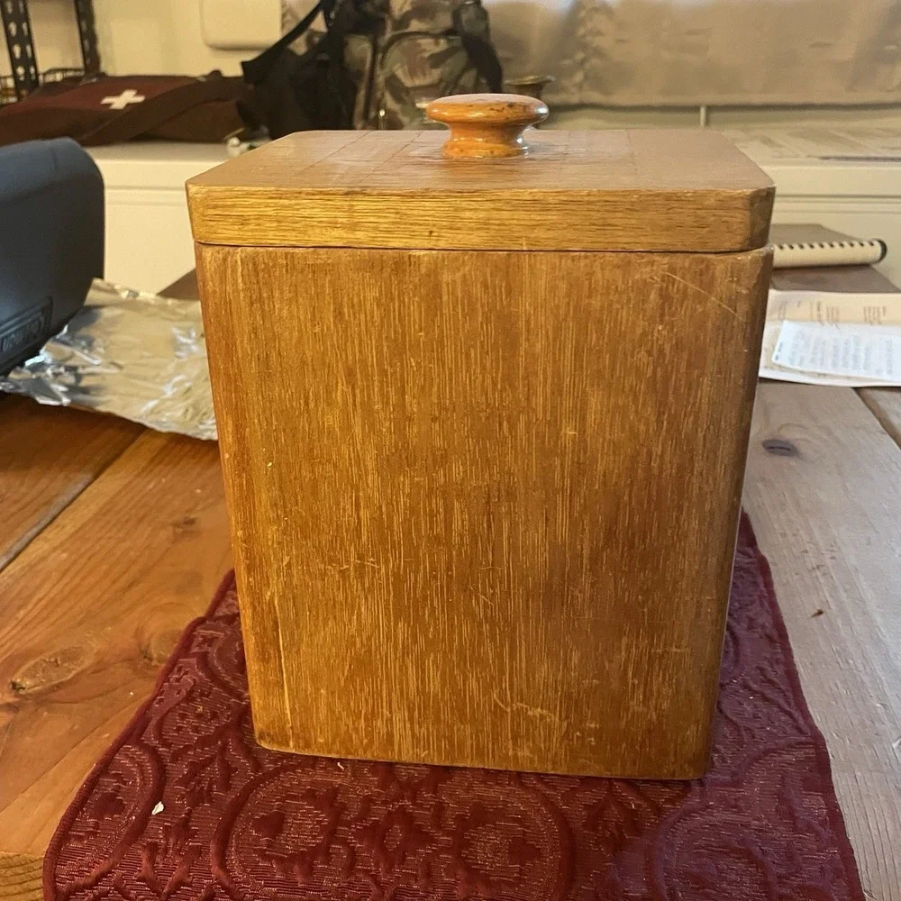 Vintage Wood Cookie Rectangle Canister with Lid Made In USA 9